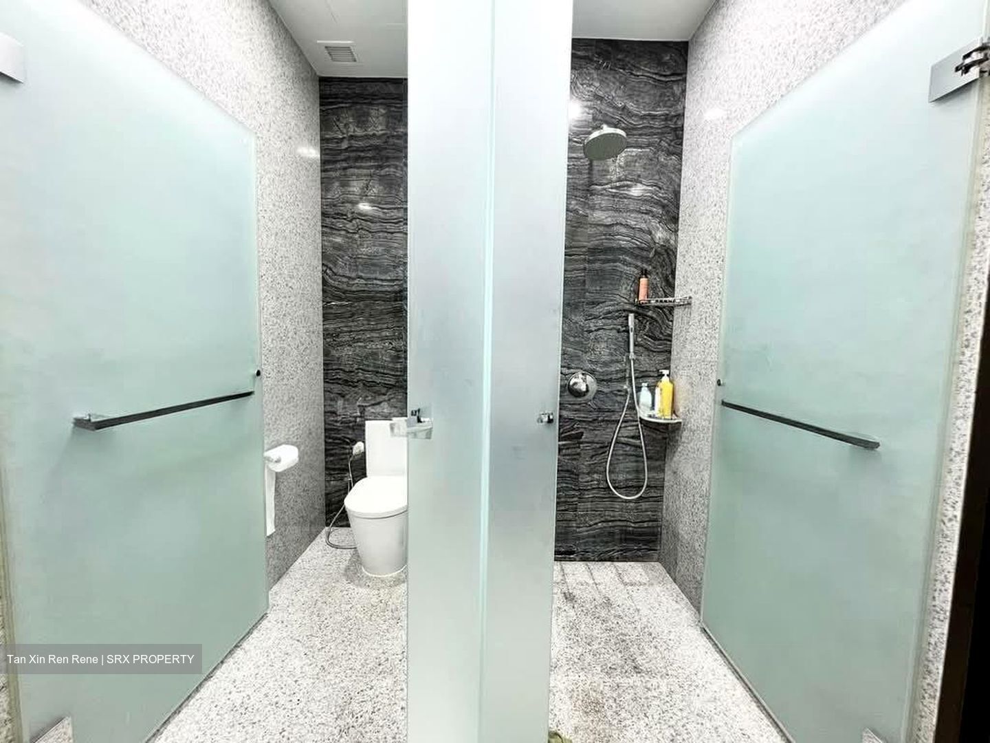 Hillsta (D23), Condominium #584355541
